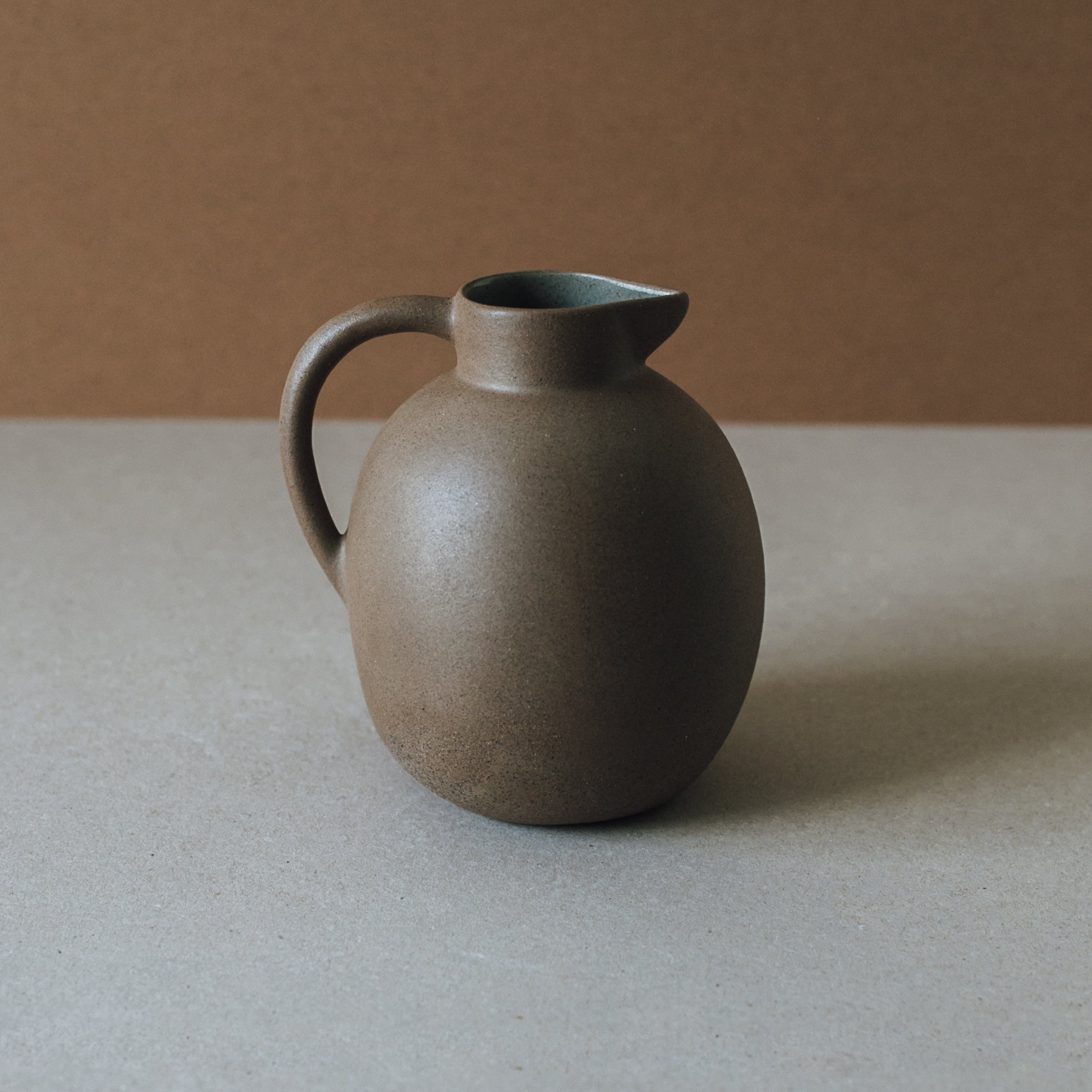 Al Centro Cerámica Pitchers Handcrafted Ball Pitcher