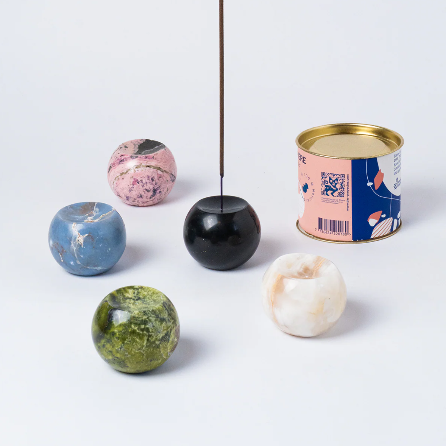 DAR proyectos Candles Green Serpentine Sphere Incense Holder