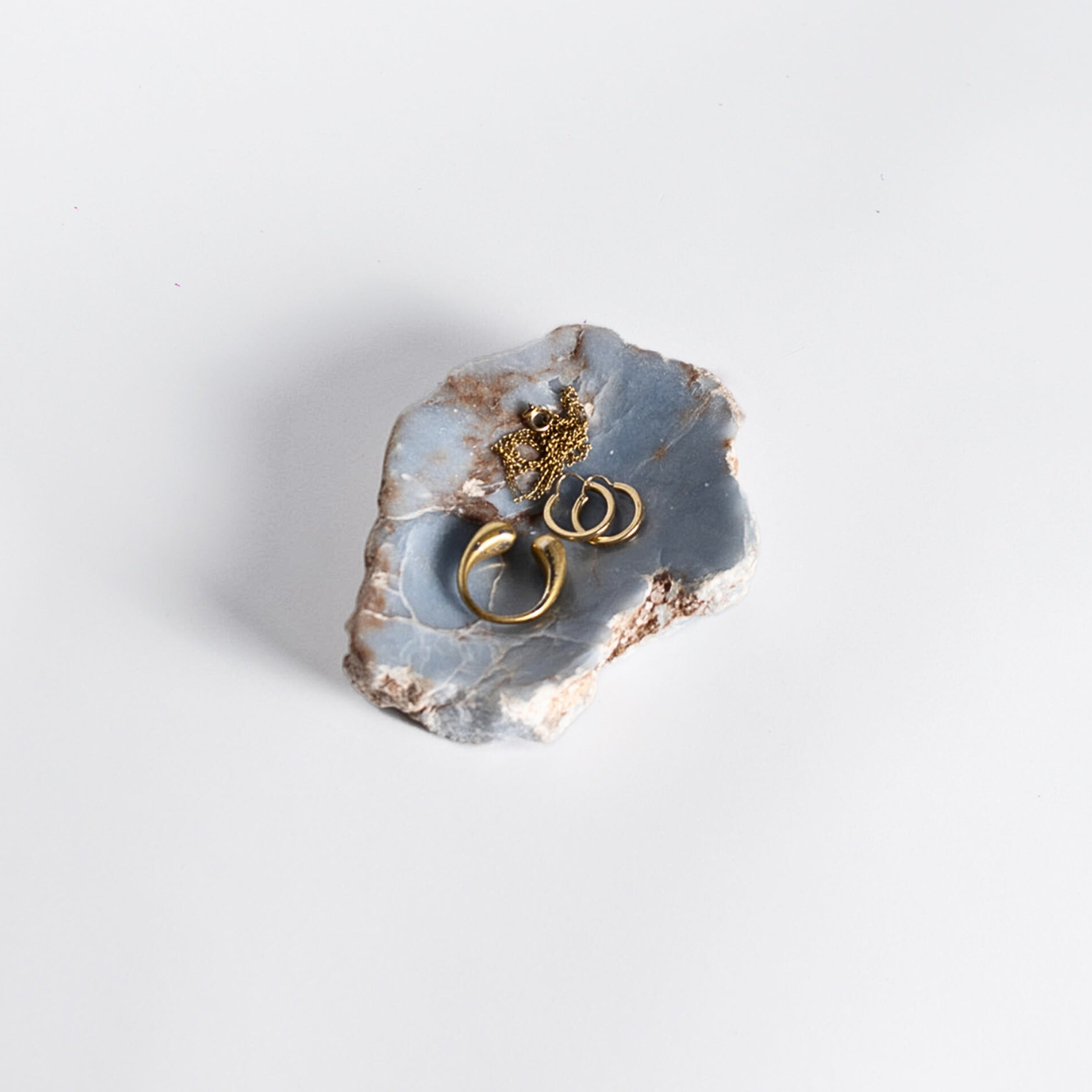 DAR proyectos dish Angelite Blue Catchall Dish