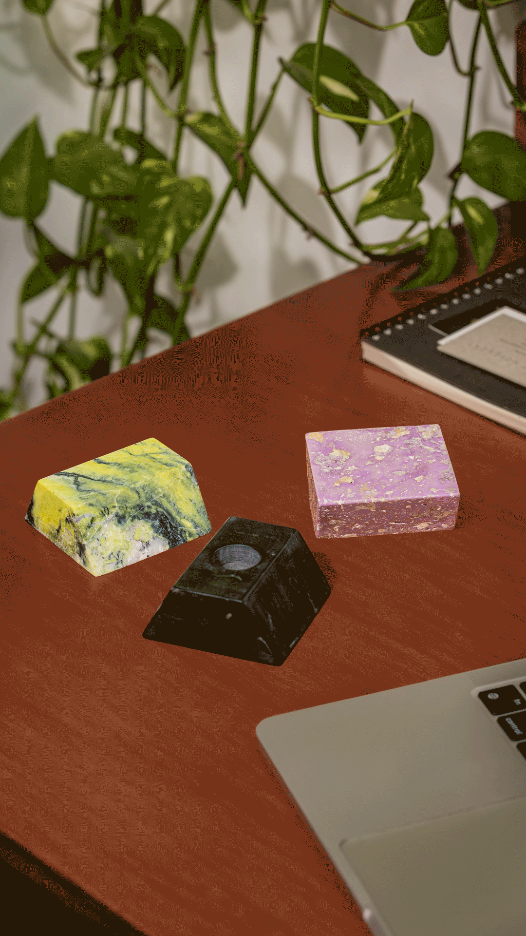 DAR proyectos Triangle Gemstone puzzle / 3piece candelabra Black onyx, Serpentine, Lila Fosfosiderita