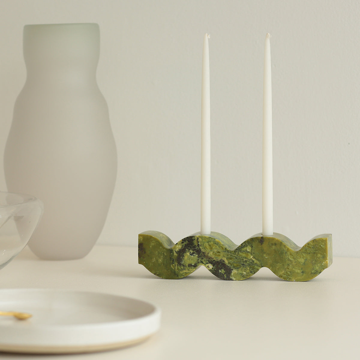 DAR proyectos Wavy gemstone candelabra - Serpentine green