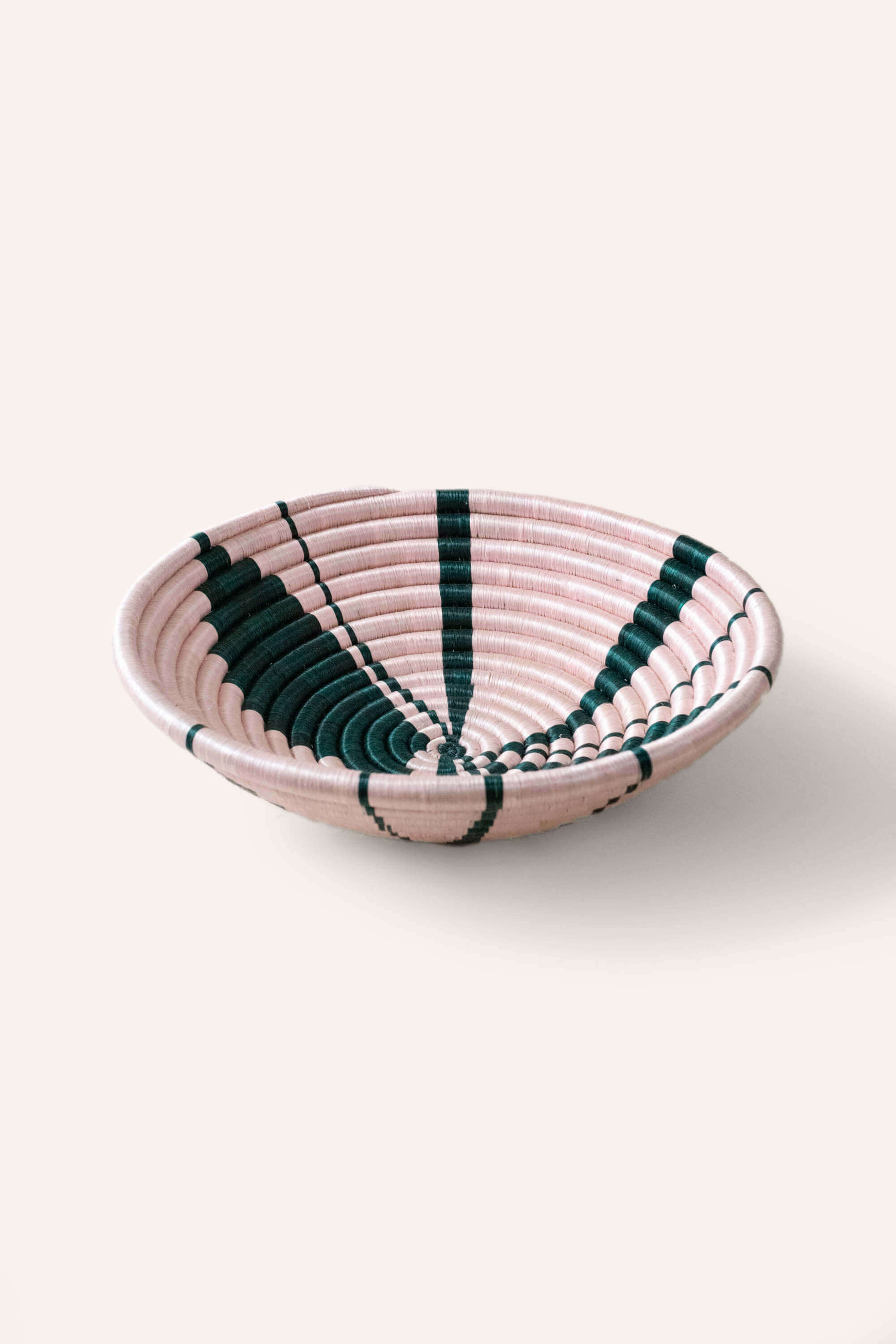Indego Africa Decorative Baskets Leaf Plateau