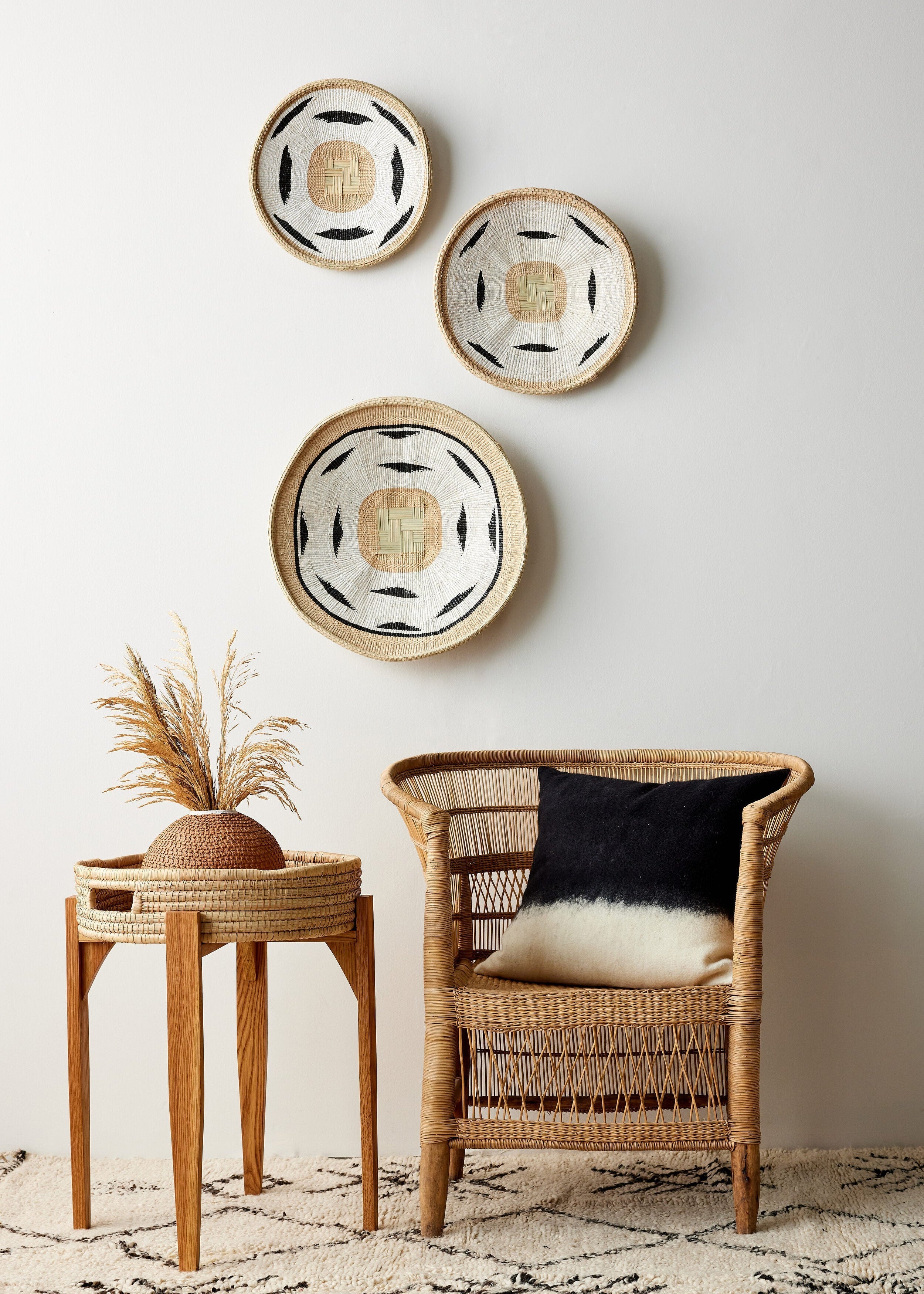 kanju Nolyia White Flat Basket