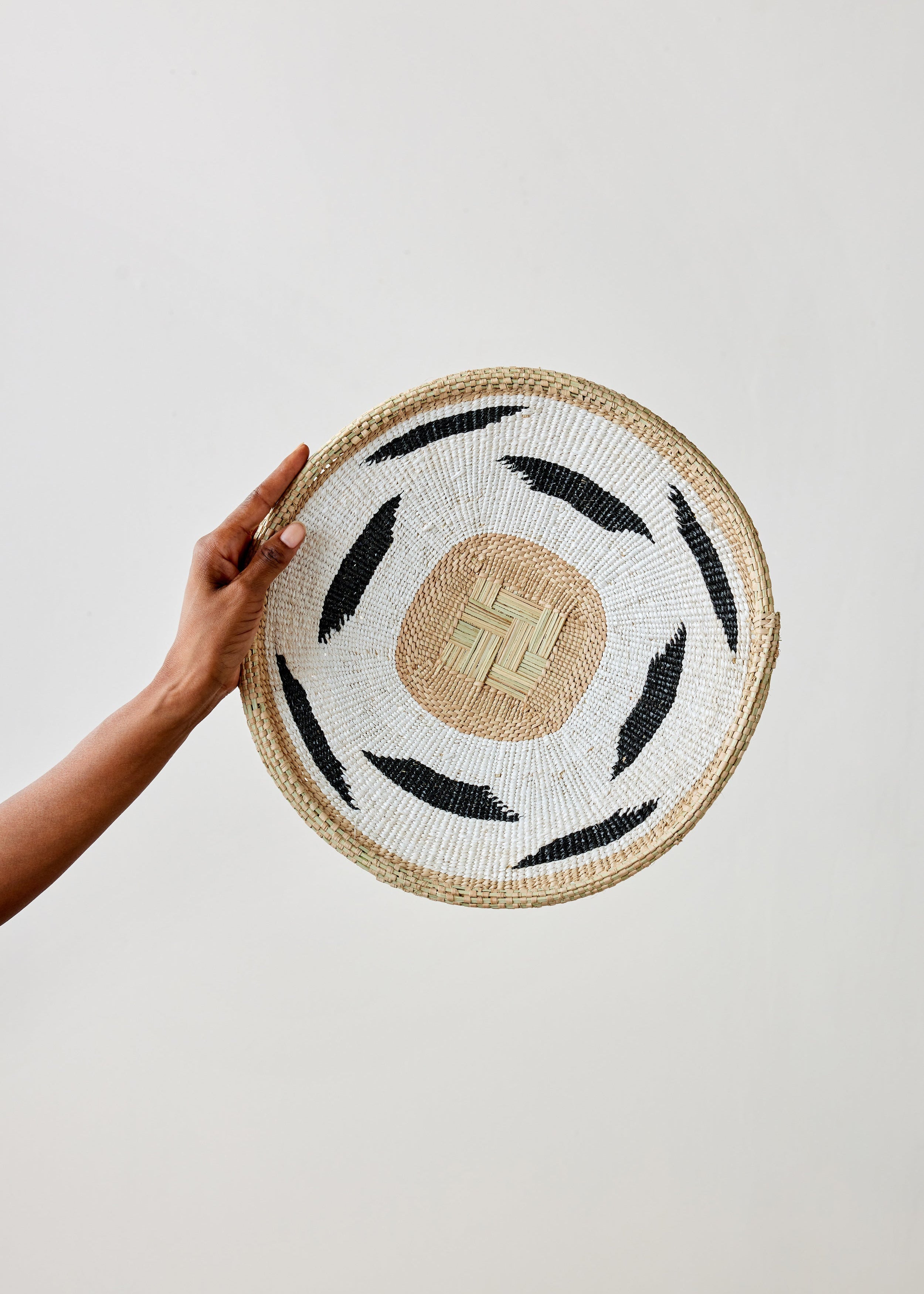 kanju Nolyia White Flat Basket