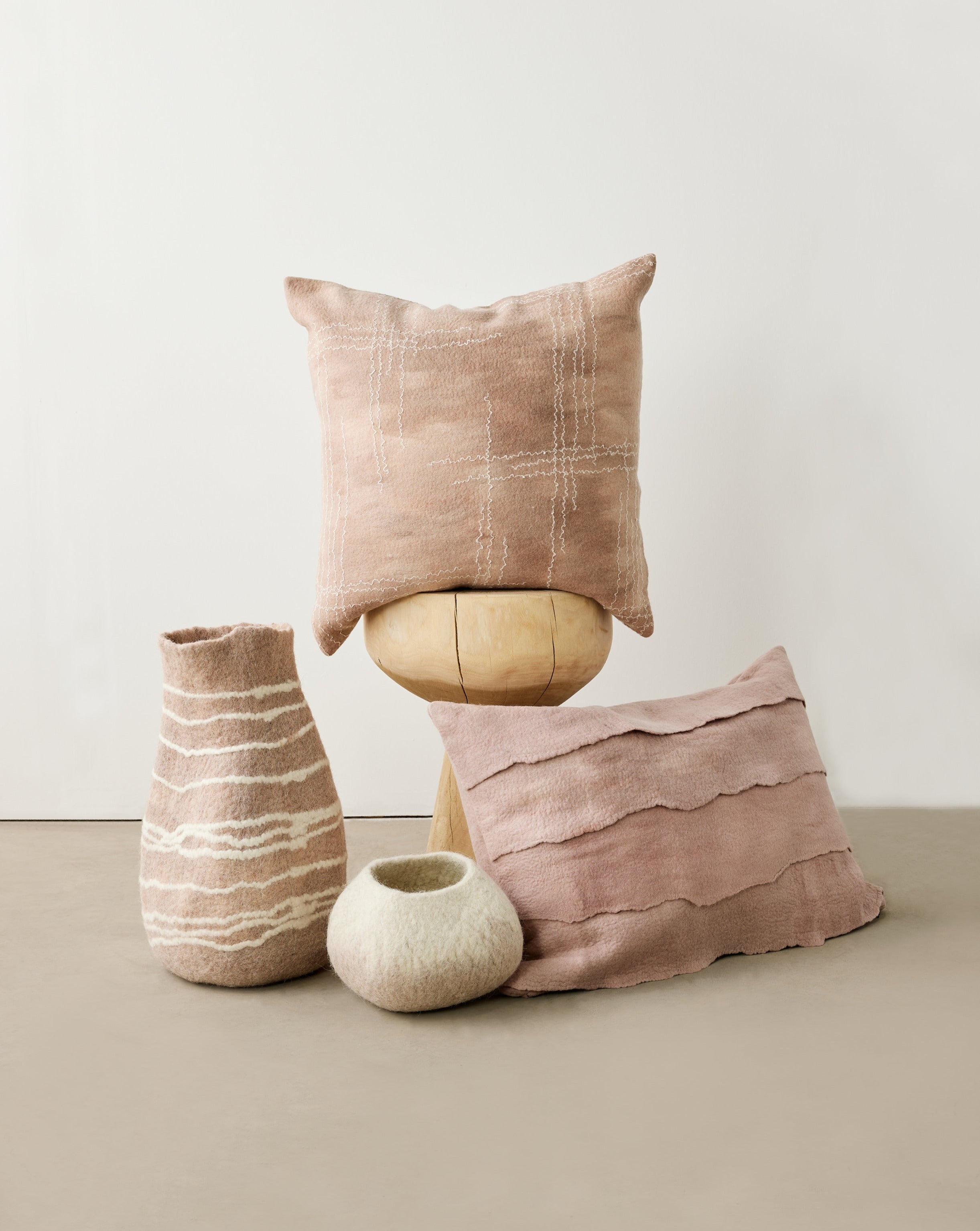 kanju Soft Stone Ombre Decorative Wool Ukhamba Bowl