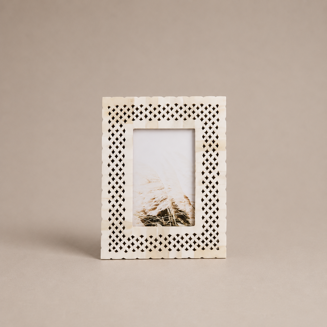 Matr Boomie Frames Bianca 4x6 Picture Frame