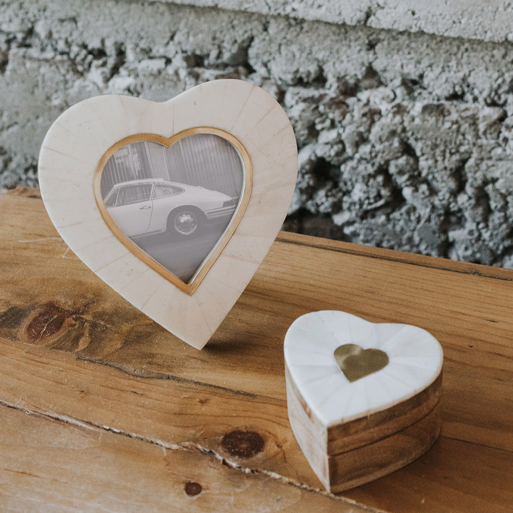 Matr Boomie Mukhendu Heart 3x3 Cream Picture Frame - Handmade