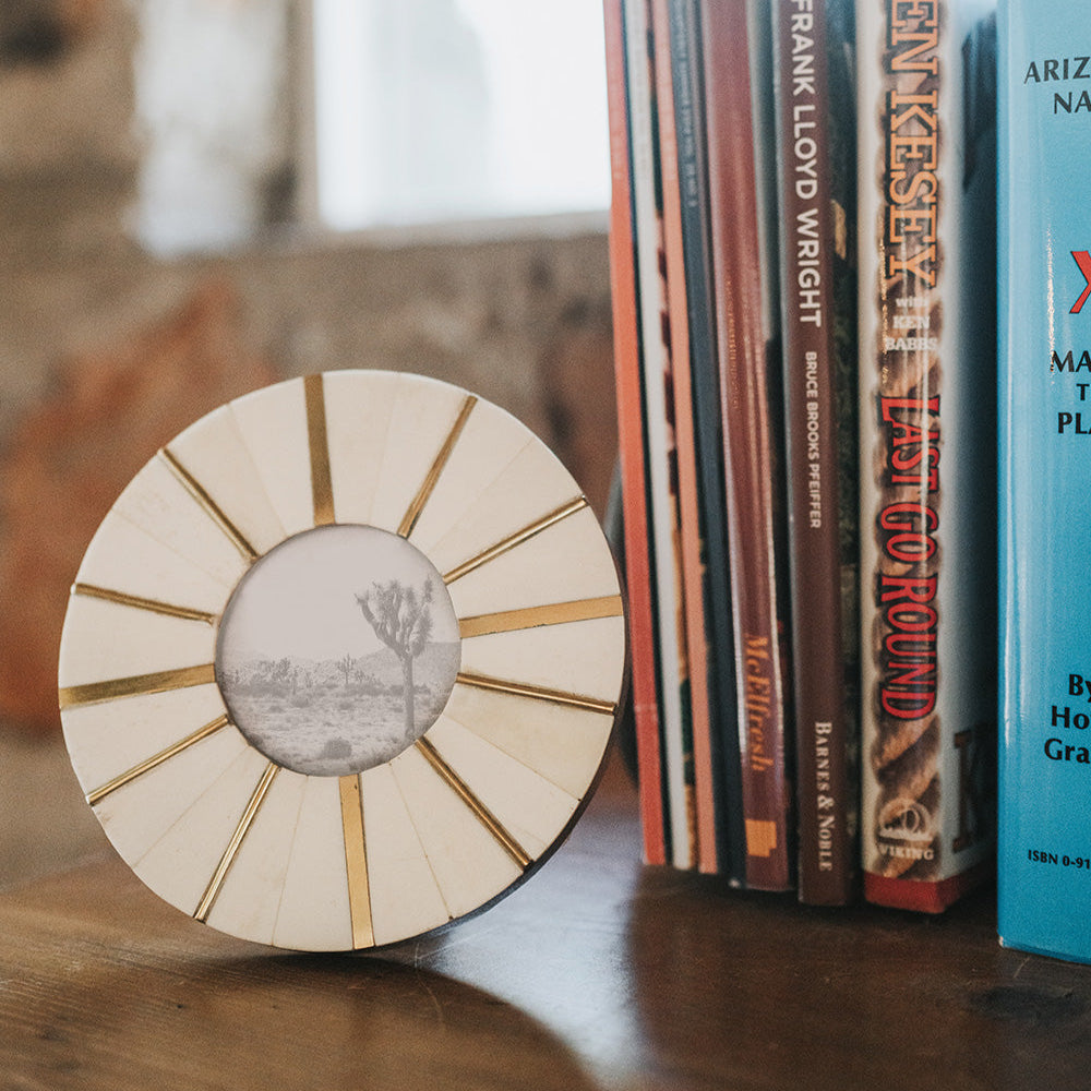 Matr Boomie Picture Frames Mukhendu 3x3 Round Picture Frame