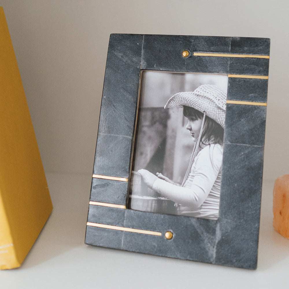 Matr Boomie Picture Frames Sammita 4x6 Black Marble Picture Frame