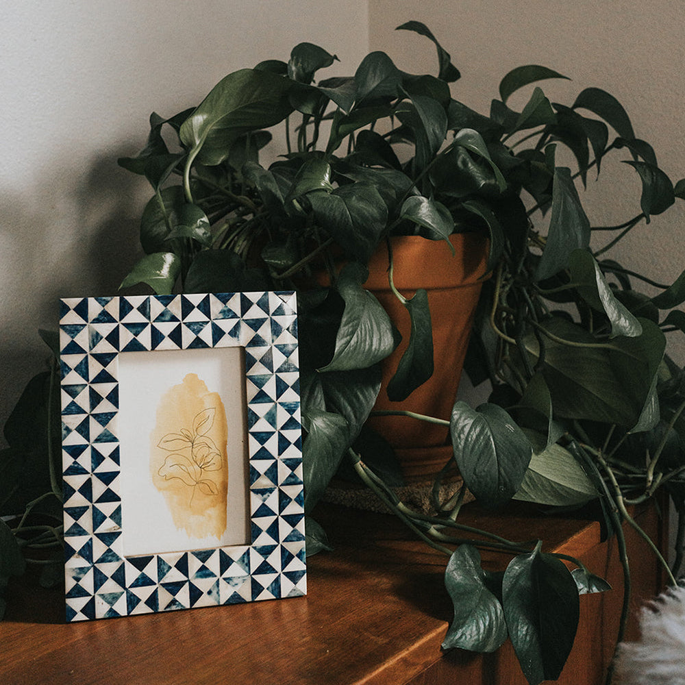 Matr Boomie Varuna 4x6 Cobalt Picture Frame - Fair Trade Carved Bone