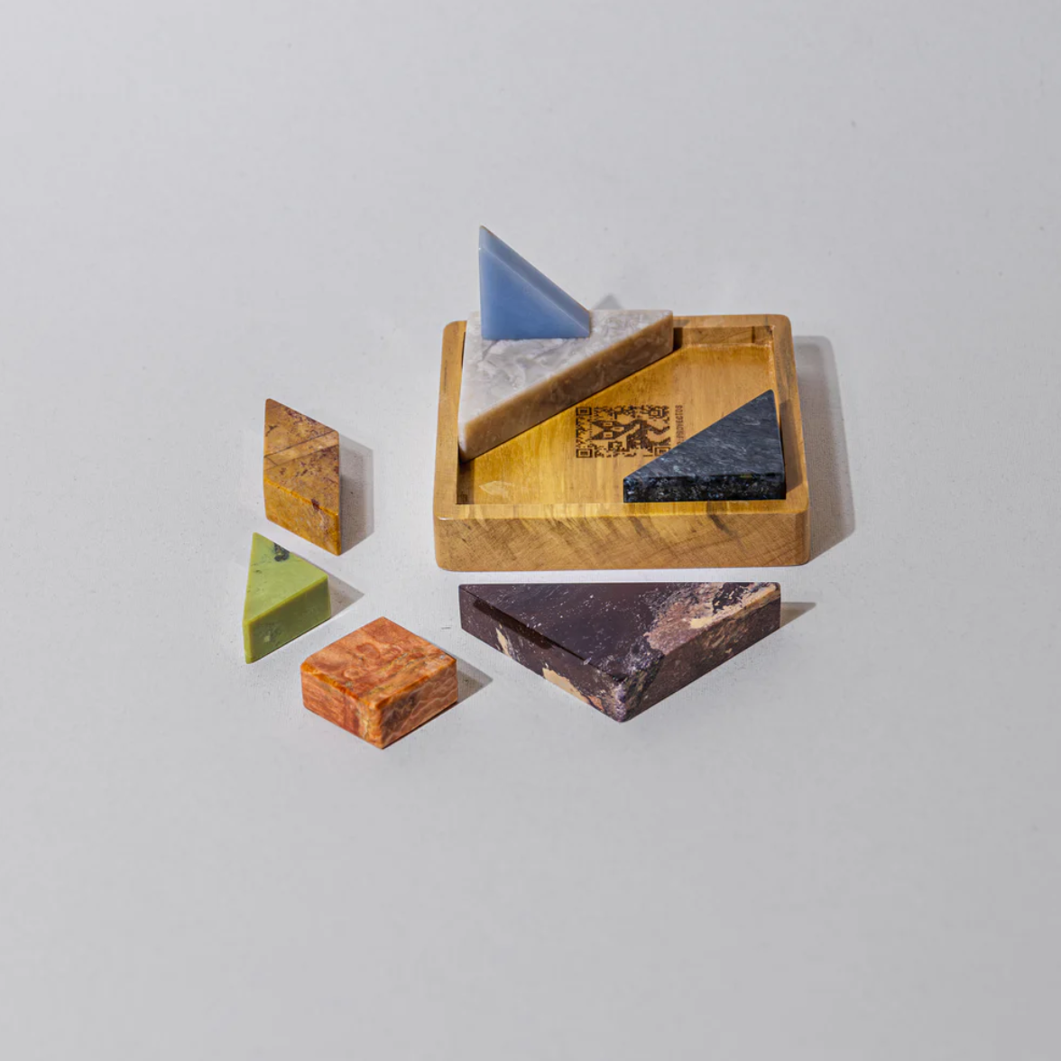 DAR proyectos Decorative Accents Gemstone Tangram