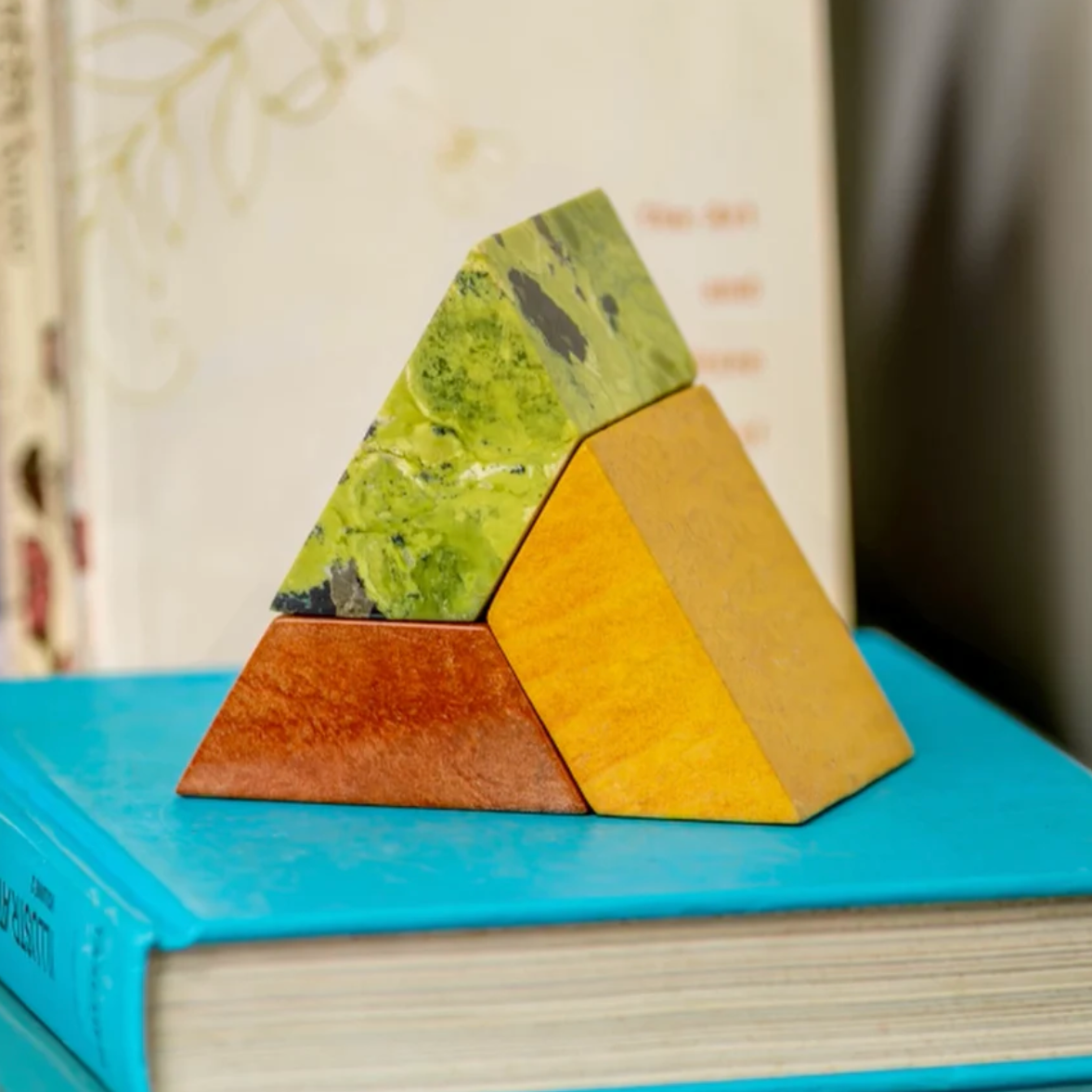 DAR proyectos Decorative Accents Gemstone Triangle Puzzle