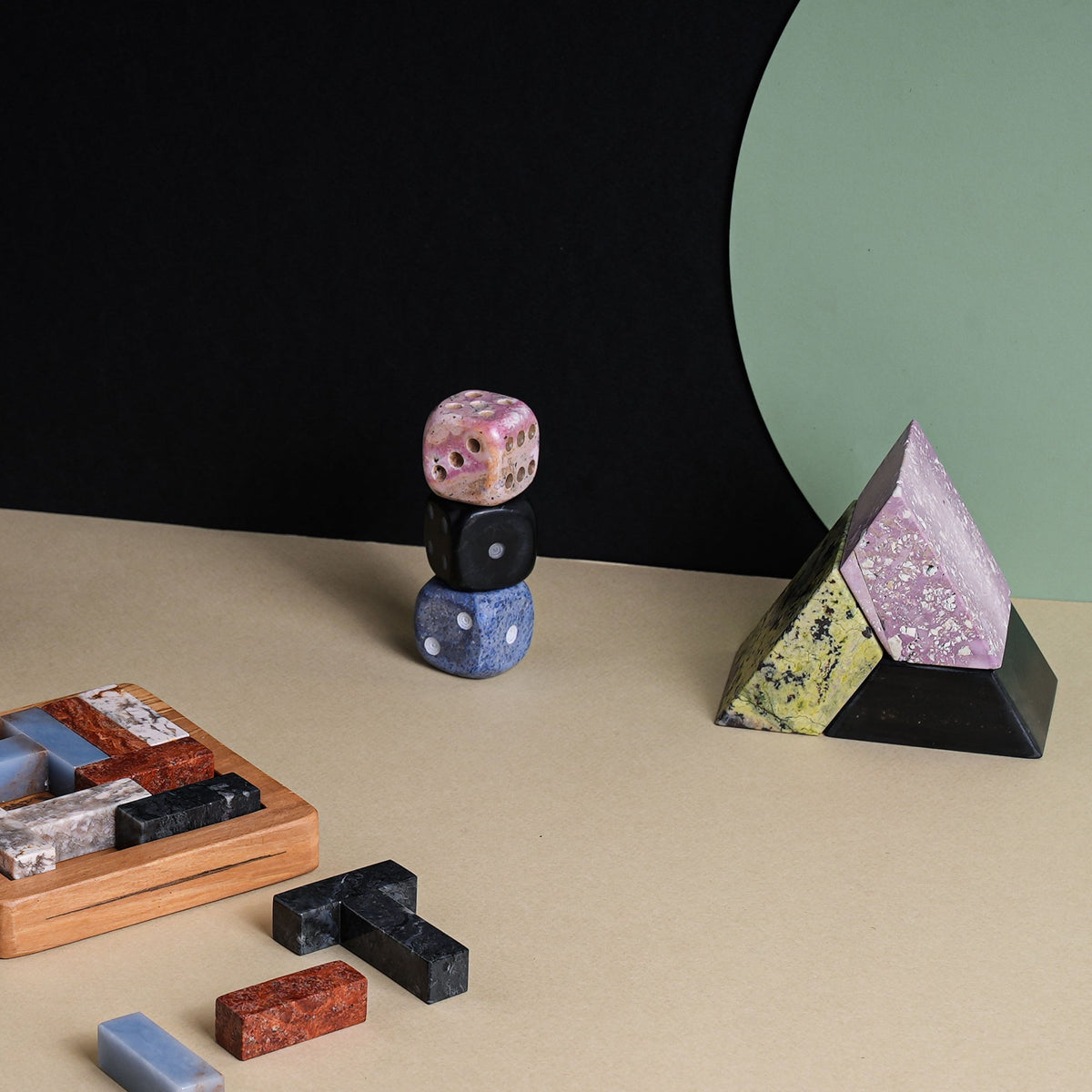 DAR proyectos Decorative Objects Giant Gemstone Dice - Set of 2