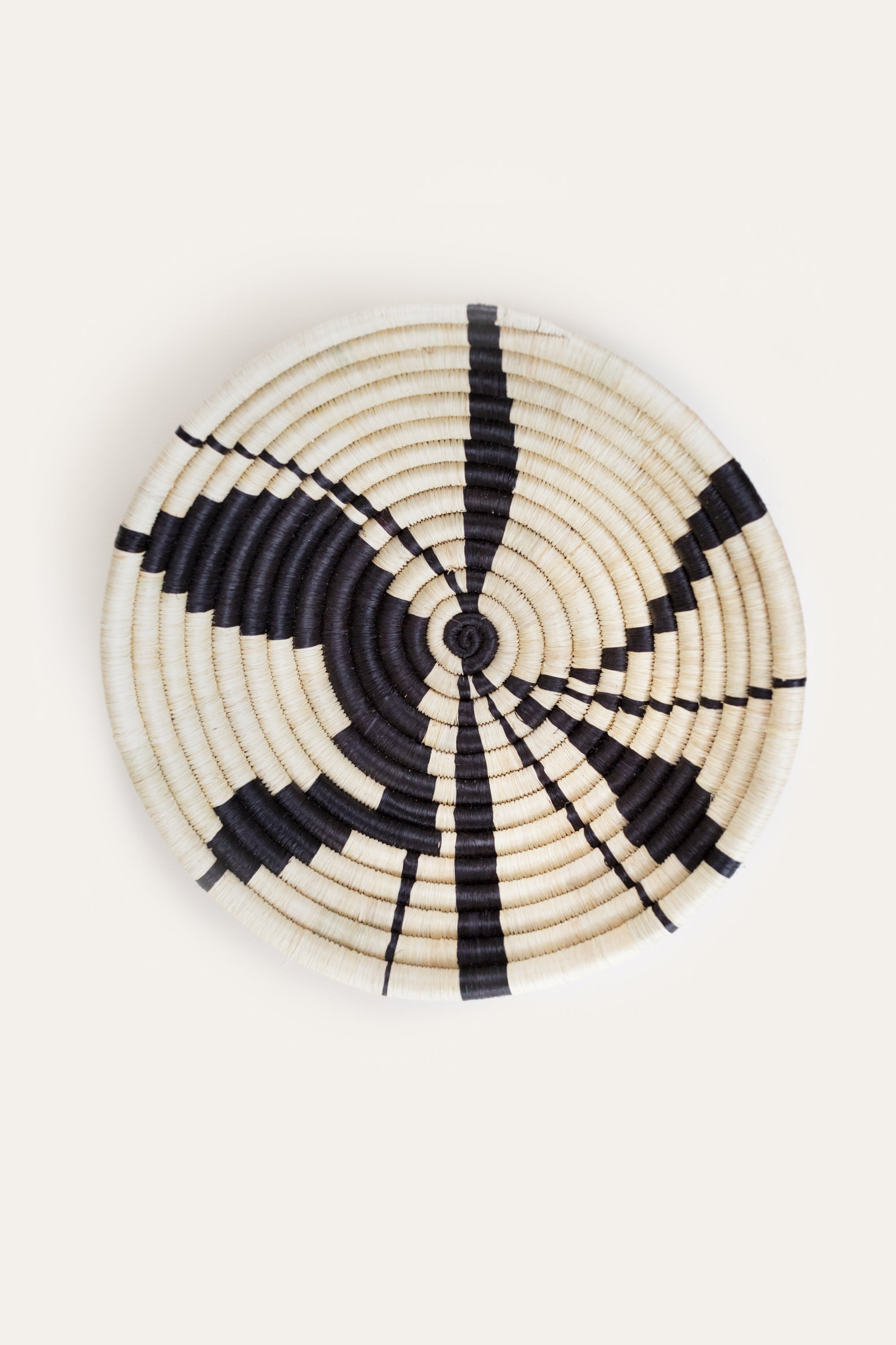 Indego Africa Decorative Baskets Natural & Black Leaf Plateau
