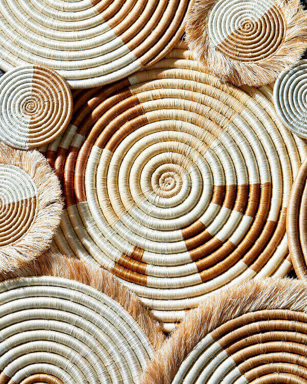 Indego Africa Placemats Abstract Form Platter in White