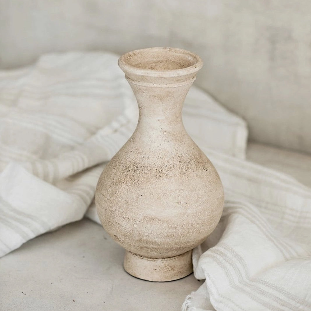 Jitana Vases Hourglass Vase