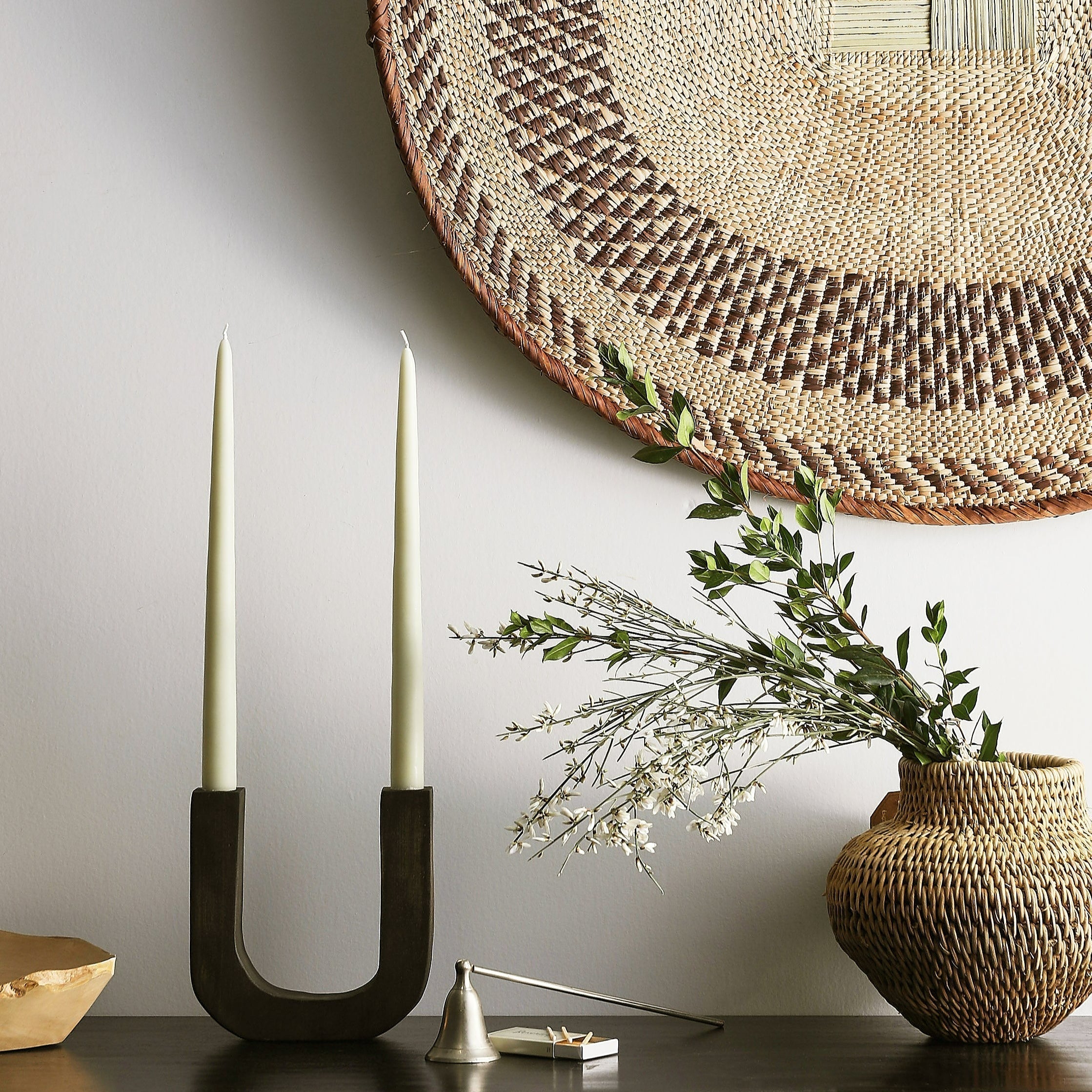 kanju U-Shaped Wooden Double Taper Candlestick Holder