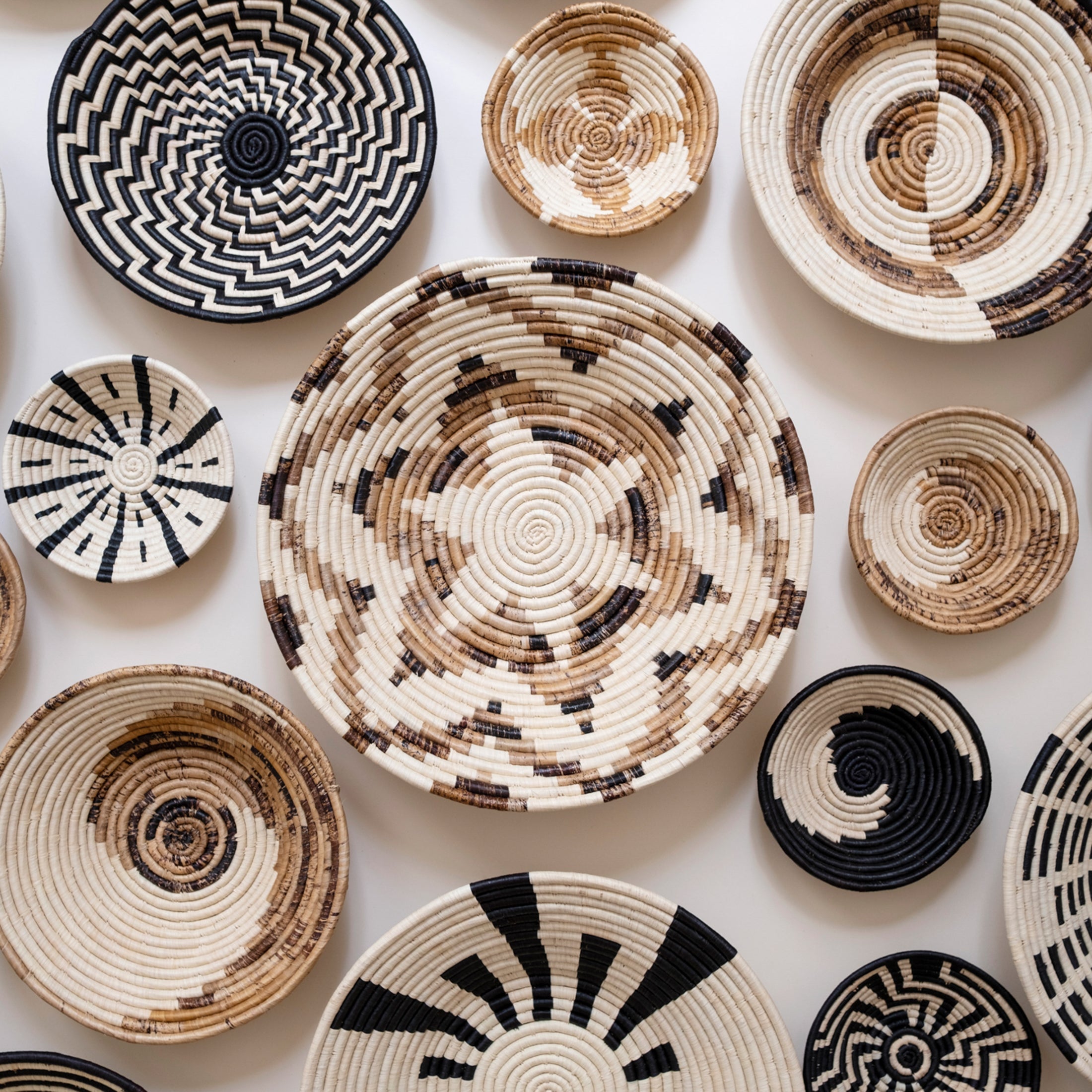 Maadili Collective Baskets Small Monochrome Daisy Basket ~ Banana Fiber