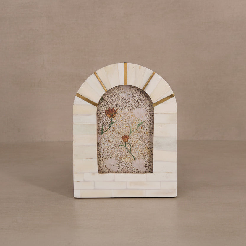Matr Boomie frame Mukhendu Arched Picture Frame