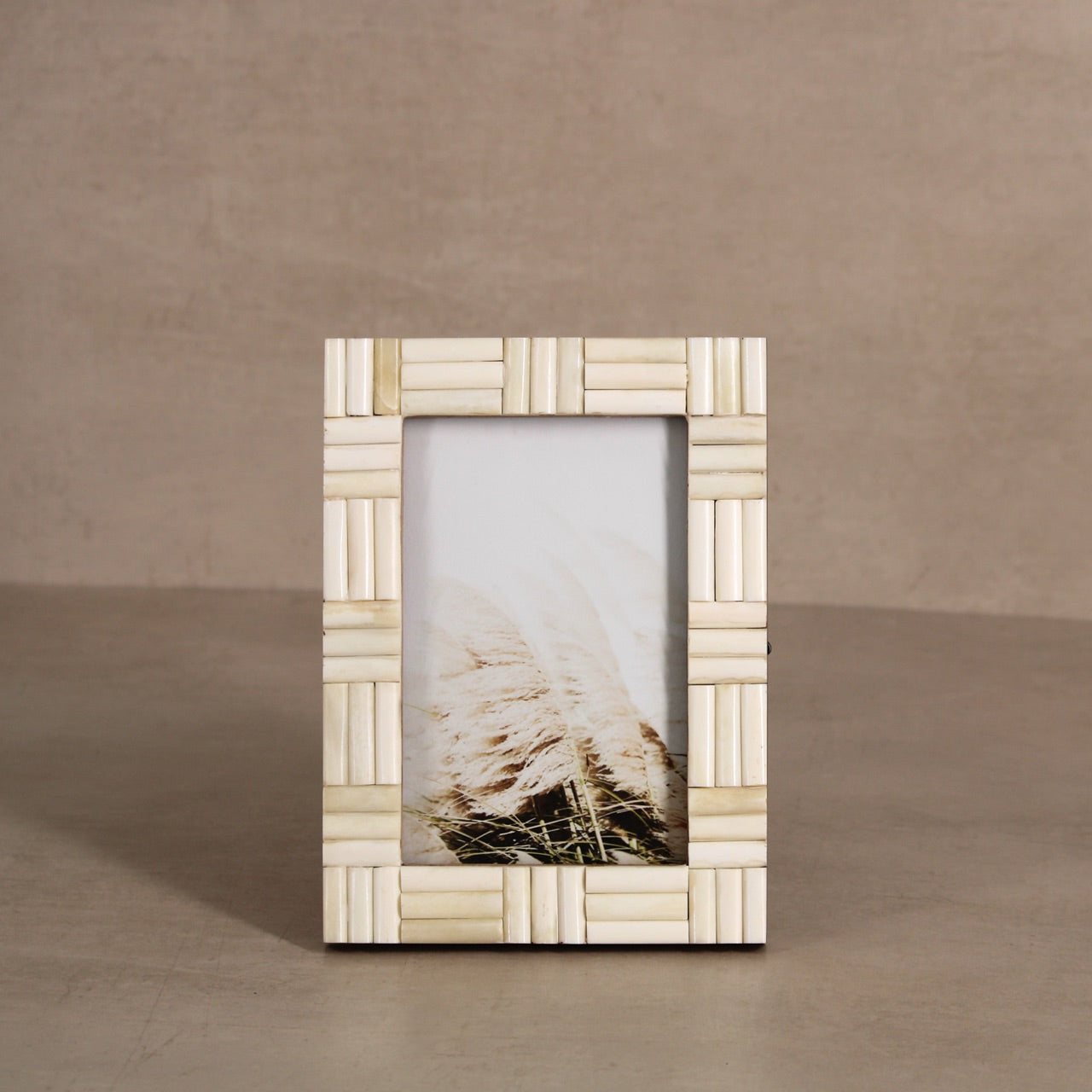 Matr Boomie frame Vaishali 4x6 Picture Frame