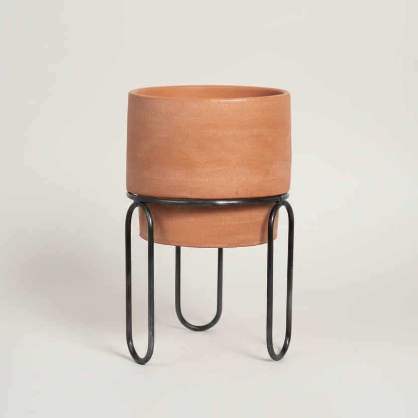 Powered by People Planters Jaro Medium Terracotta Planter