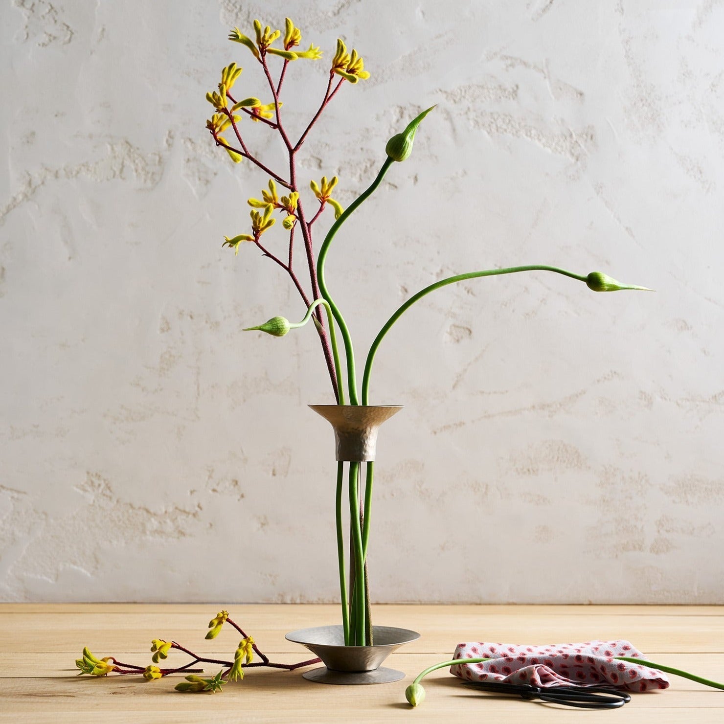 The Collective Home vase Floral Stem Holder